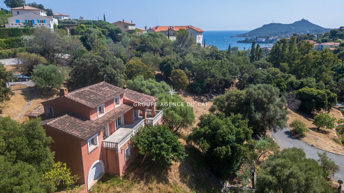 Villa en Le Dramont-Agay-Anthéor-Le Trayas, Saint-Raphaël, Francia 2 - 18734082