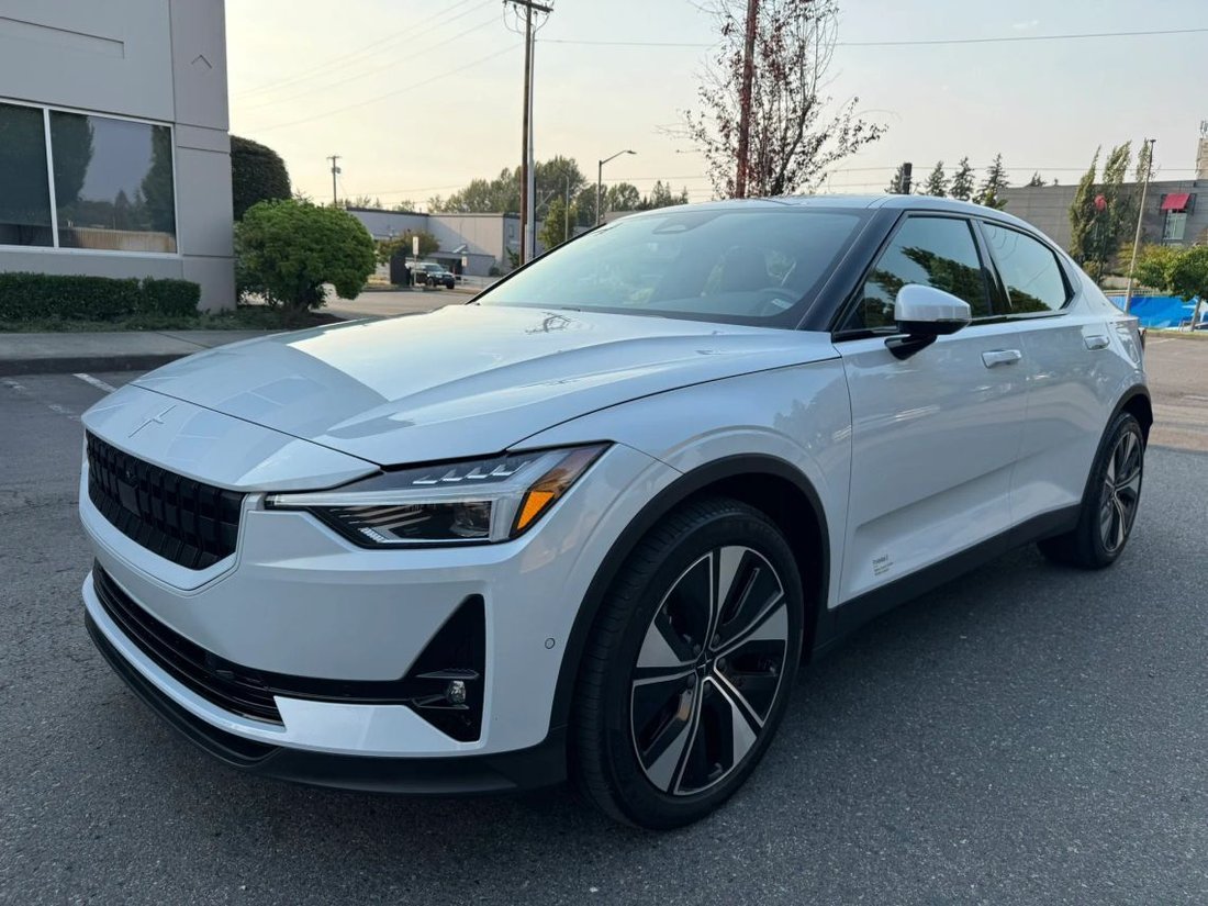 Coupe in Bellevue, WA, United States 4 - 18733867