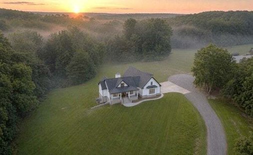 House in Bon Aqua, Tennessee, United States 1
