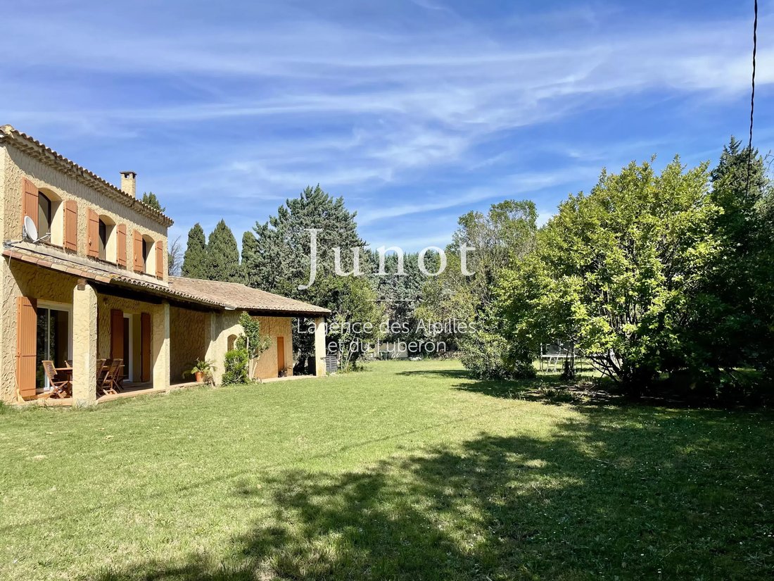 Maison à Maussane-les-Alpilles, Provence-Alpes-Côte d'Azur, France 1 - 18737392