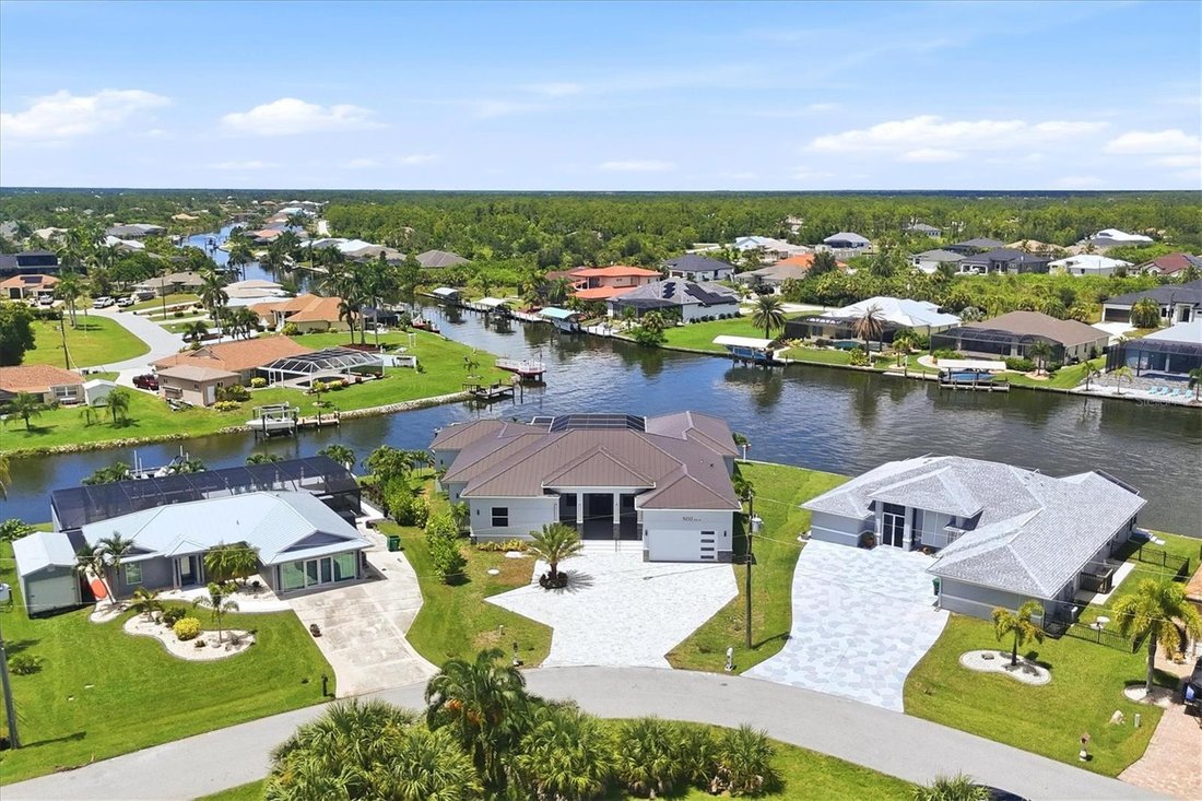 House in Port Charlotte, Florida, United States 3 - 18439476