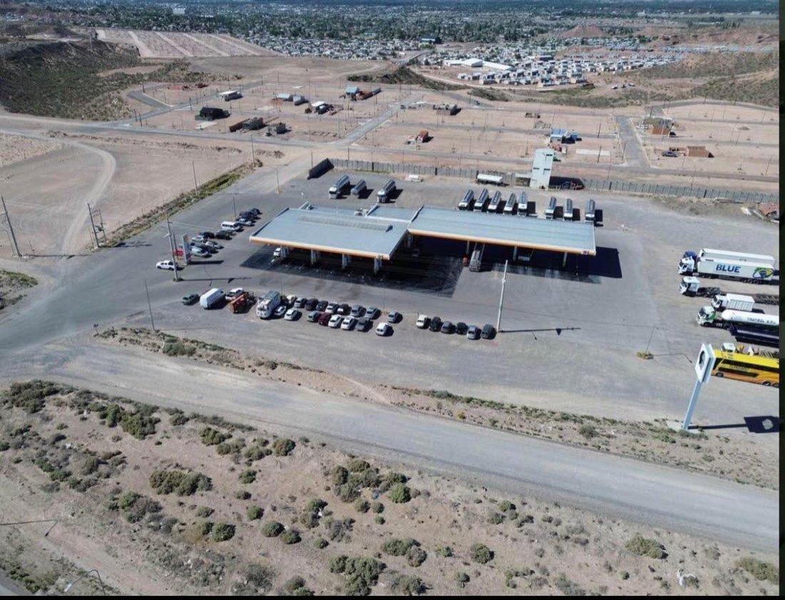 Terreno en Neuquén, Neuquén, Argentina 3 - 18733692