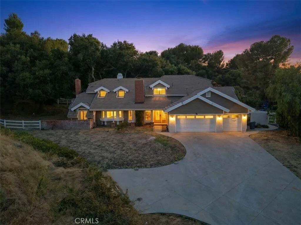 Casa a Santa Clarita, California, Stati Uniti 2 - 18736110