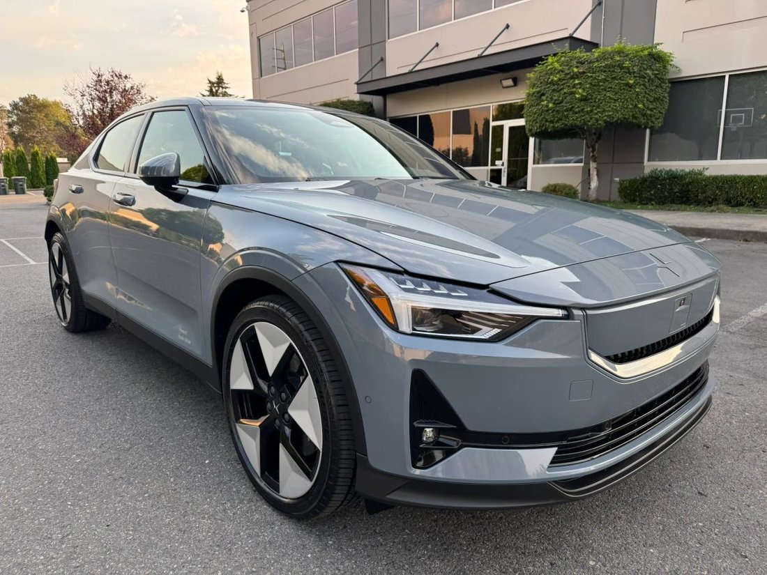 Coupe in Bellevue, WA, United States 2 - 18733894