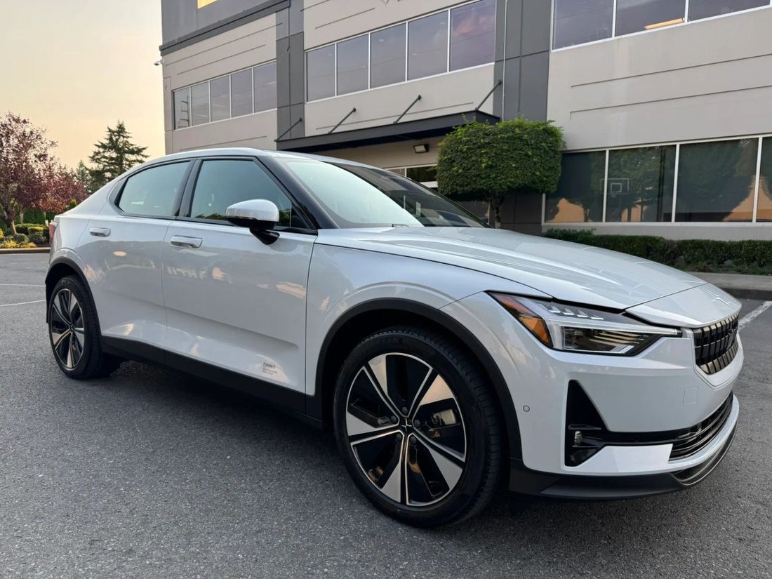 Coupe in Bellevue, WA, United States 1 - 18733867