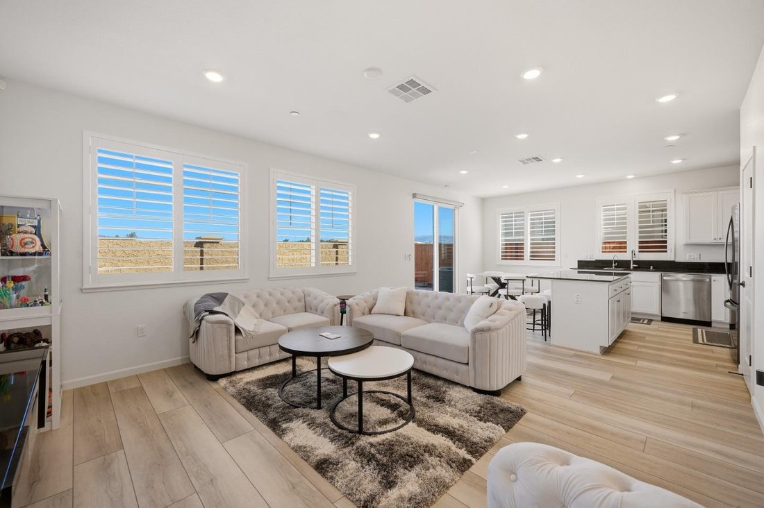 Townhouse in Gilroy, California, United States 4 - 18732604