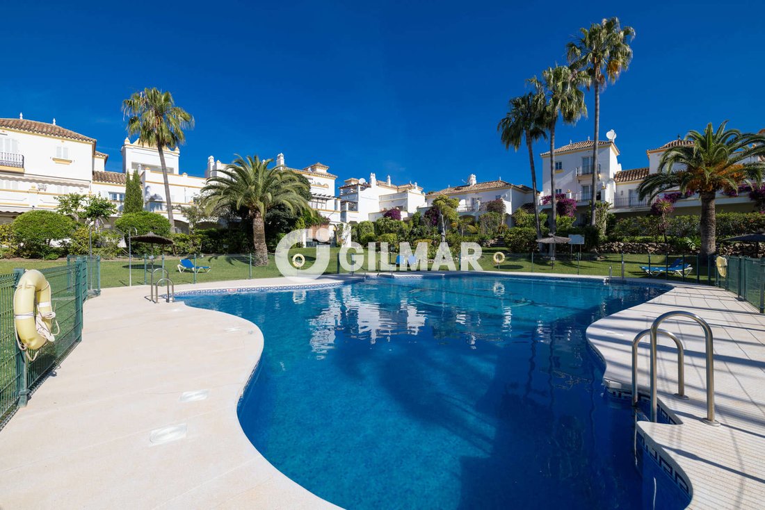 Townhouse en Estepona, Andalucía, España 1 - 18731932
