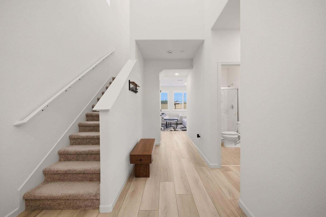 Townhouse in Gilroy, California, United States 3 - 18732604