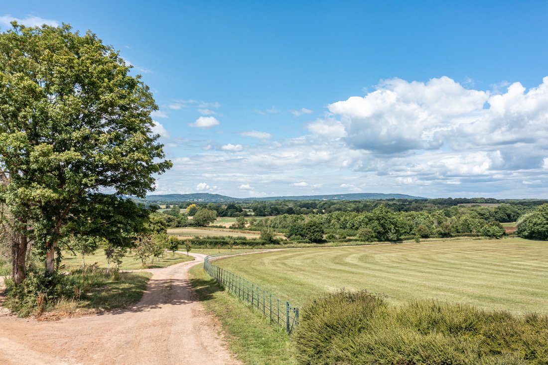 Haus in Surrey, England 2 - 18732033