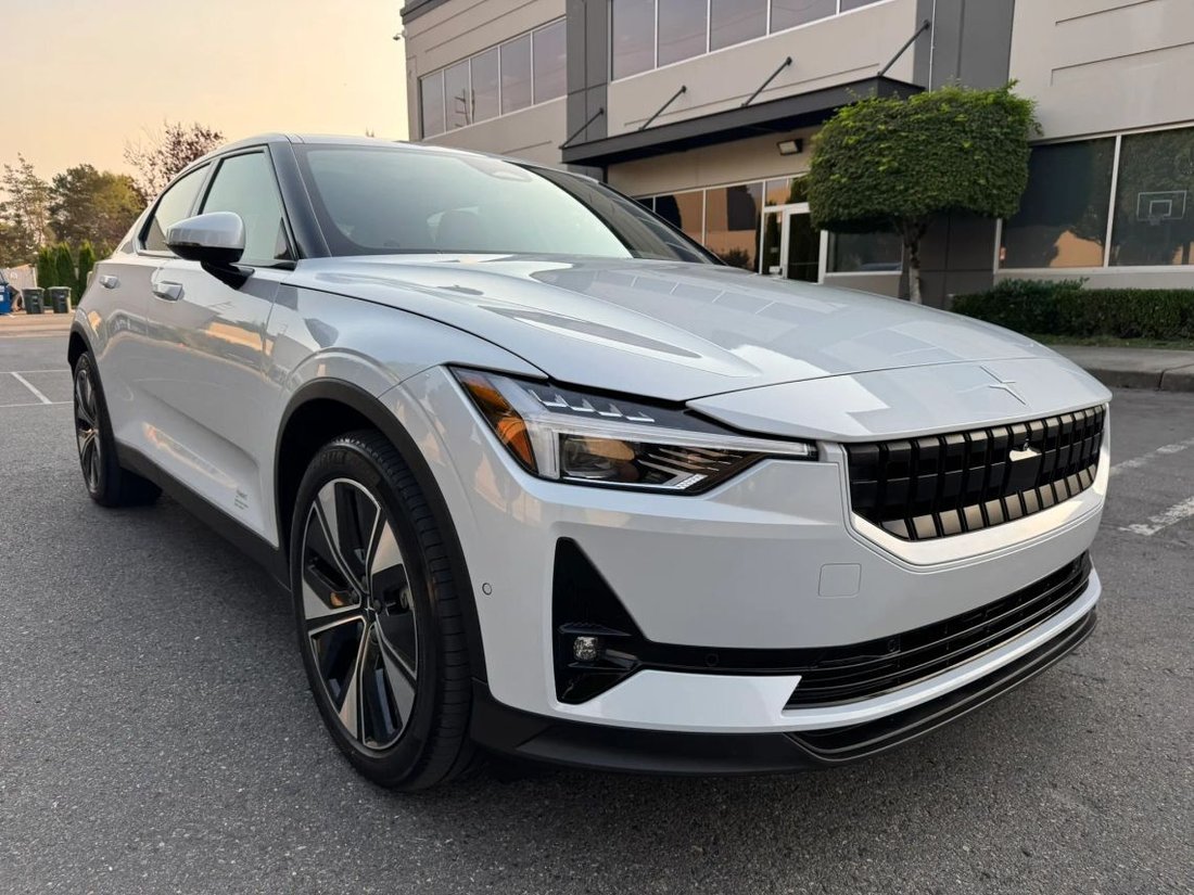 Coupe in Bellevue, WA, United States 2 - 18733867