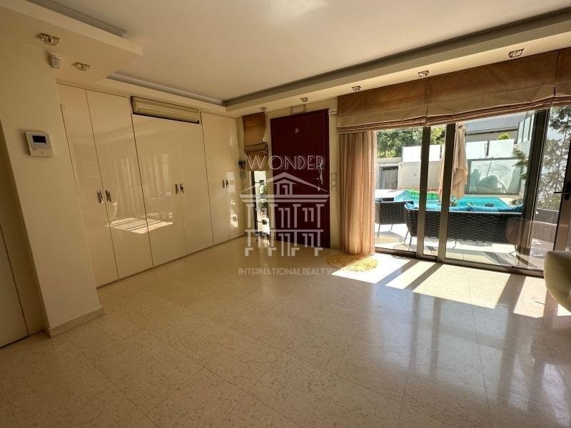 Villa en Glifada, Ática, Grecia 2 - 18736029