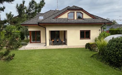 Maison à Jesenice, Prague, Tchéquie 1
