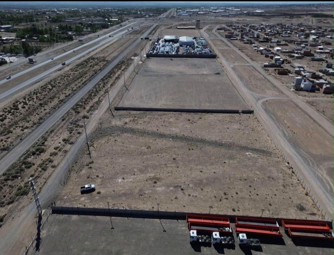 Terreno en Neuquén, Neuquén, Argentina 5 - 18733692