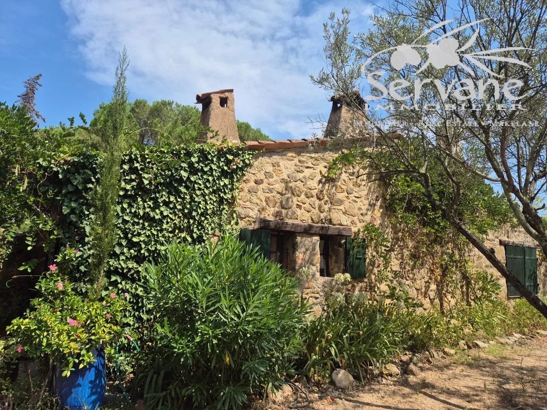 Villa in Le Plan-de-la-Tour, Provence-Alpes-Côte d'Azur, France 2 - 17331331