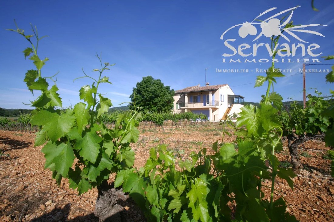 Villa in Cotignac, Provence-Alpes-Côte d'Azur, France 1 - 17555634