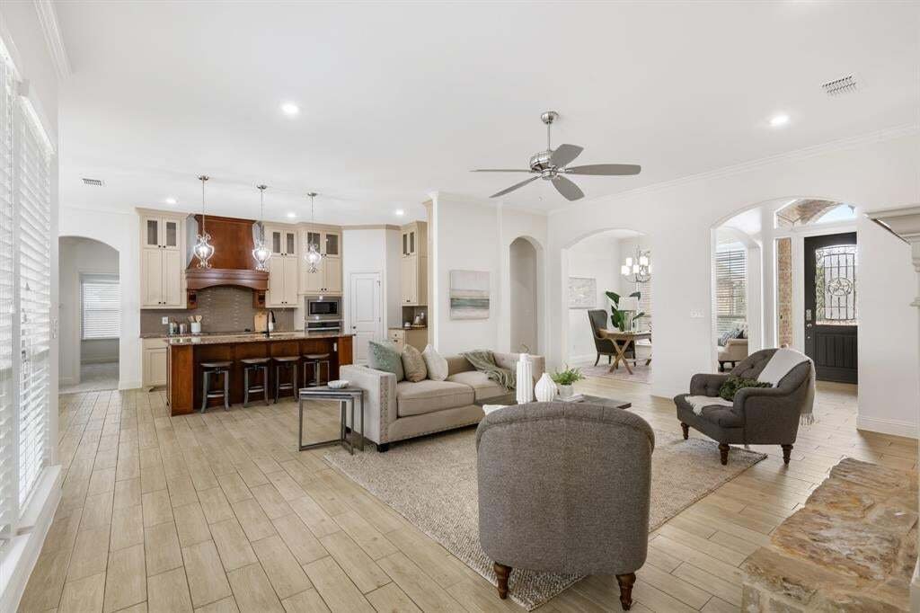 House in Crowley, Texas, United States 1 - 18732907