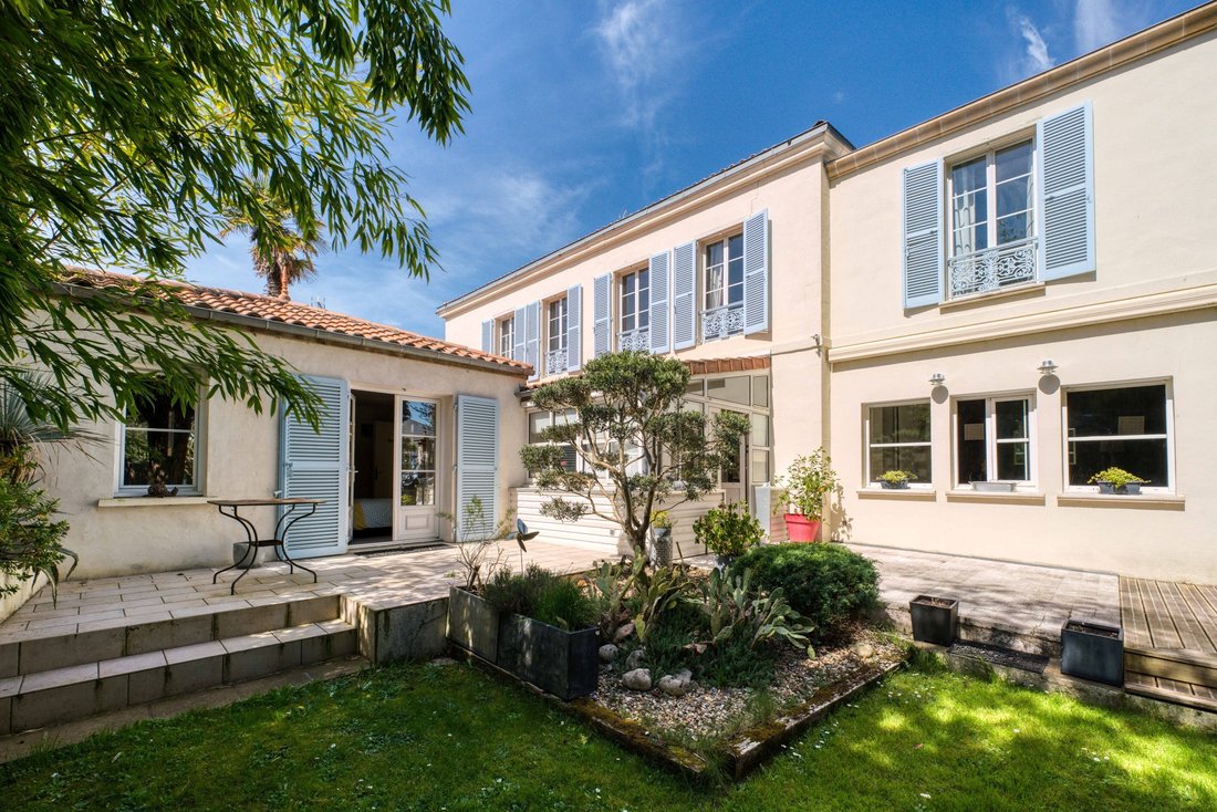 House in Bourg, Aytre, France 1 - 17626372