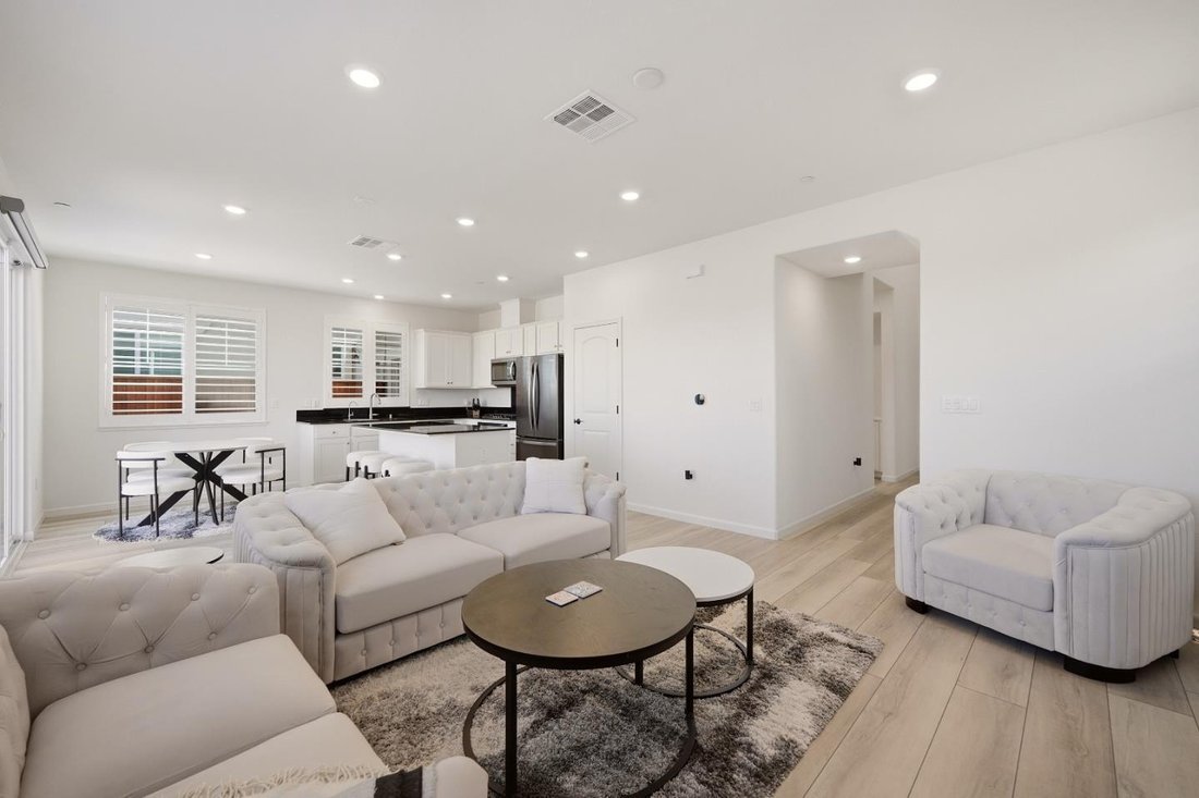 Townhouse in Gilroy, California, United States 5 - 18732604
