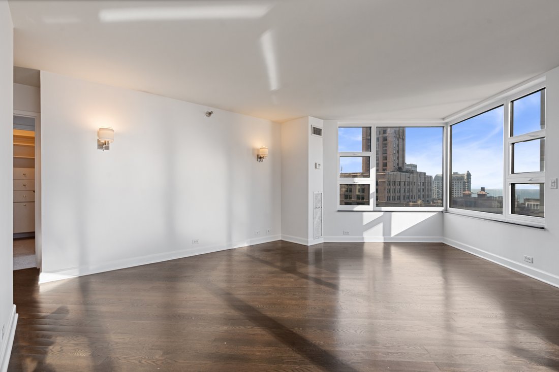 Condo in Chicago, Illinois, United States 3 - 18731690