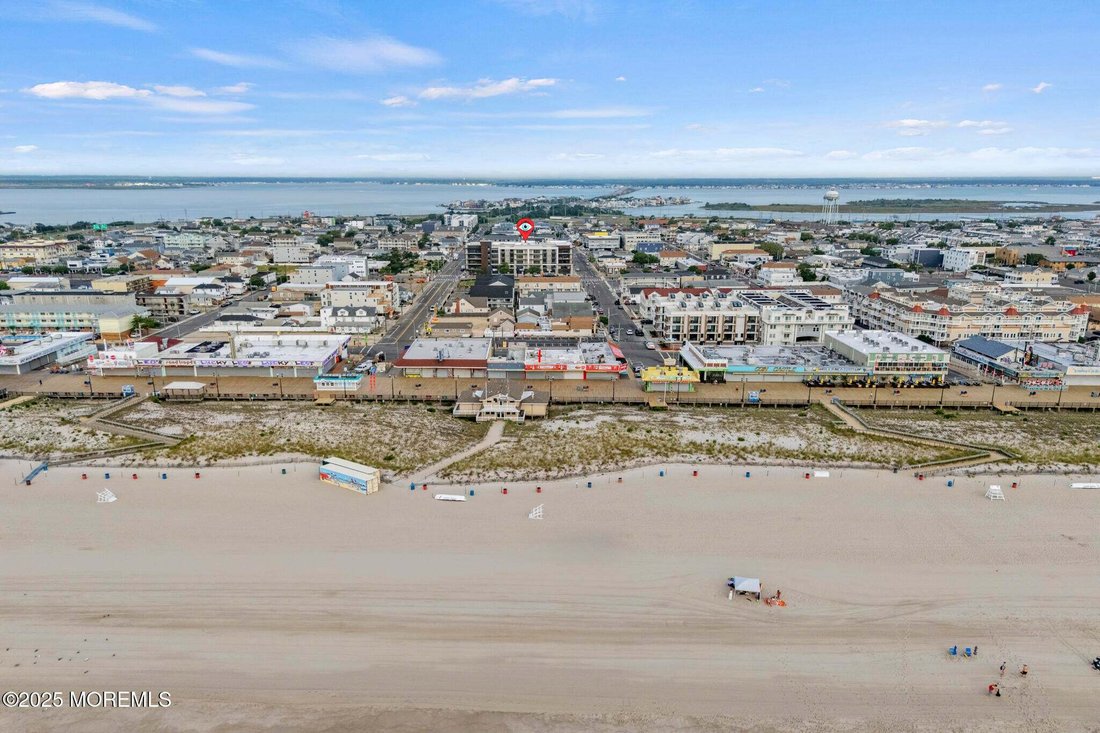 Condo in Seaside Heights, New Jersey, United States 3 - 18731794