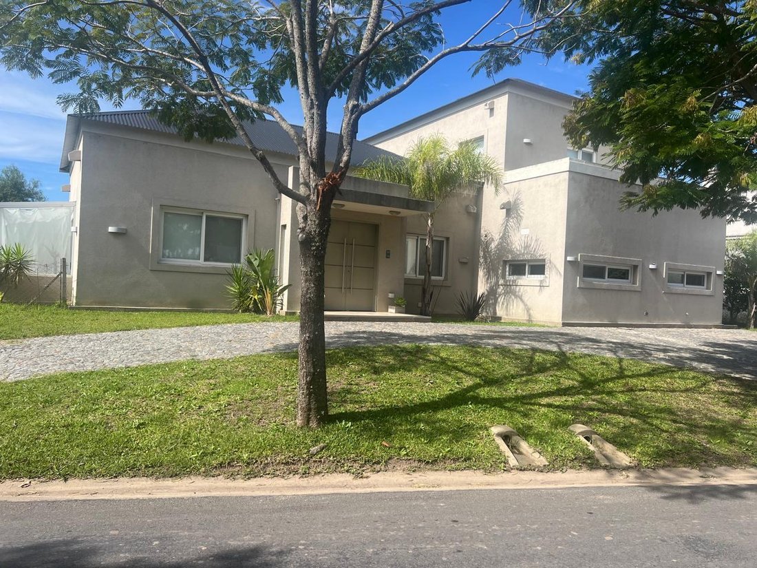 House in Tigre, Buenos Aires Province, Argentina 2 - 18733688