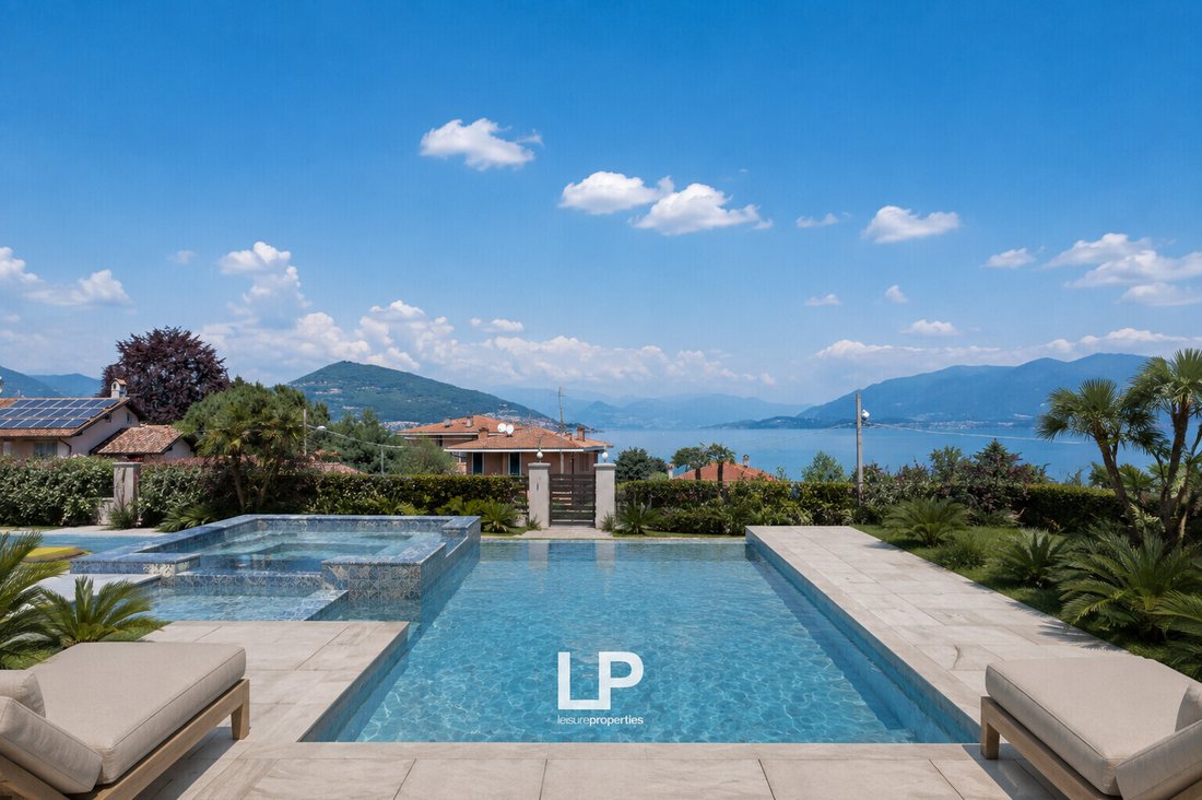 Villa in Ranco, Lombardei, Italien 5 - 12931804