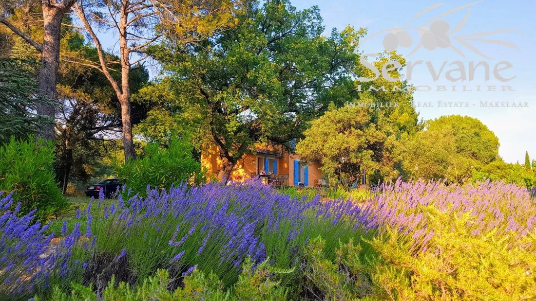 Villa in Cotignac, Provence-Alpes-Côte d'Azur, France 1 - 17907828