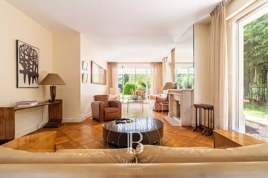 Apartment in Neuilly-sur-Seine, Ile-de-France, France 5 - 18733607