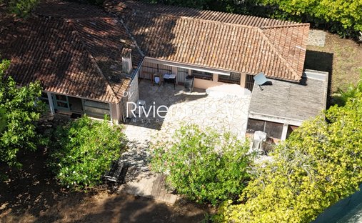 Villa à Nord, Cavalaire-sur-Mer, France 1
