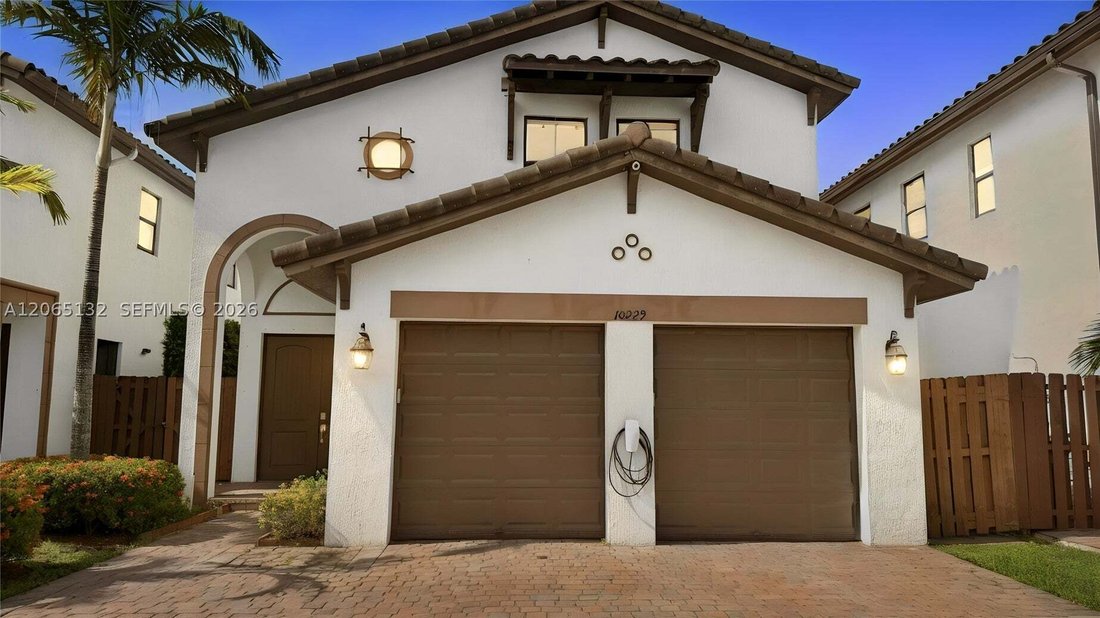 Haus in Doral, Florida, Vereinigte Staaten 1 - 18736196