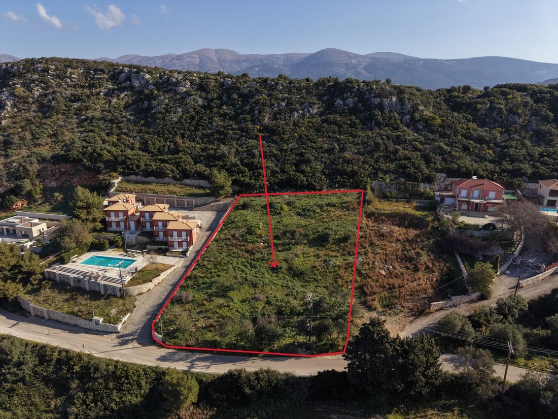 Land in Argostoli, Peloponnese, Western Greece and the Ionian, Griechenland 1 - 18732013