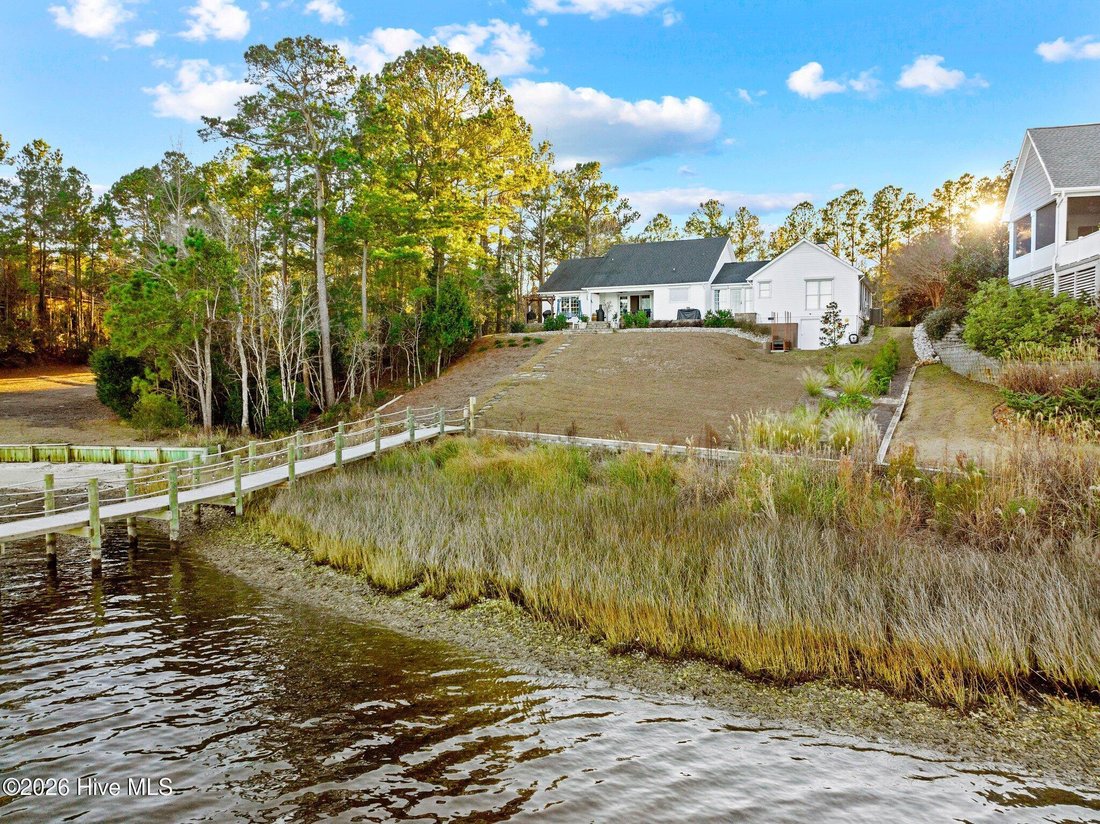 House in Cedar Point, North Carolina, United States 3 - 18735665