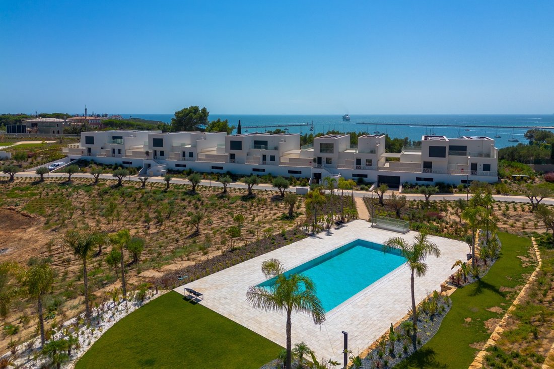 House in Ferragudo, Algarve, Portugal 1 - 15911337
