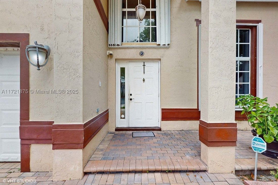 Maison à Doral, Floride, États-Unis 3 - 16640423