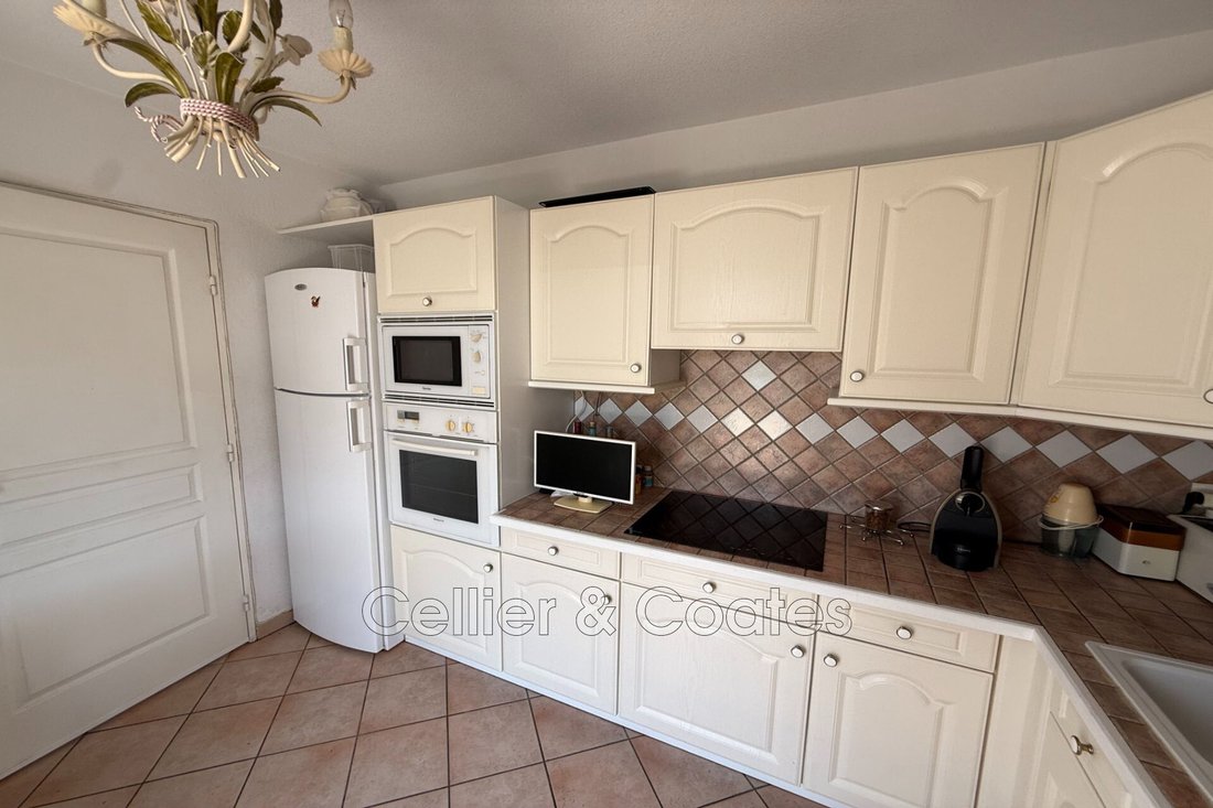 Apartment in Le Lavandou, Provence-Alpes-Côte d'Azur, France 4 - 18733207