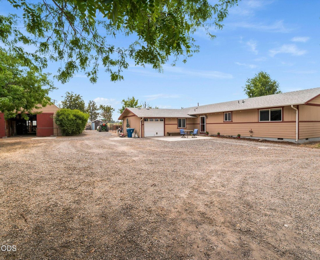 House in Redmond, Oregon, United States 1 - 18734529