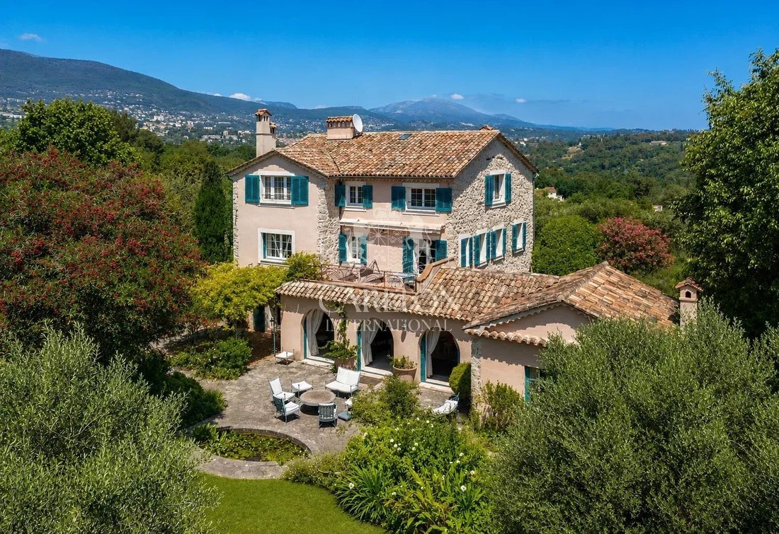 Casa en Auribeau-sur-Siagne, Provenza-Alpes-Costa Azul, Francia 1 - 18733392