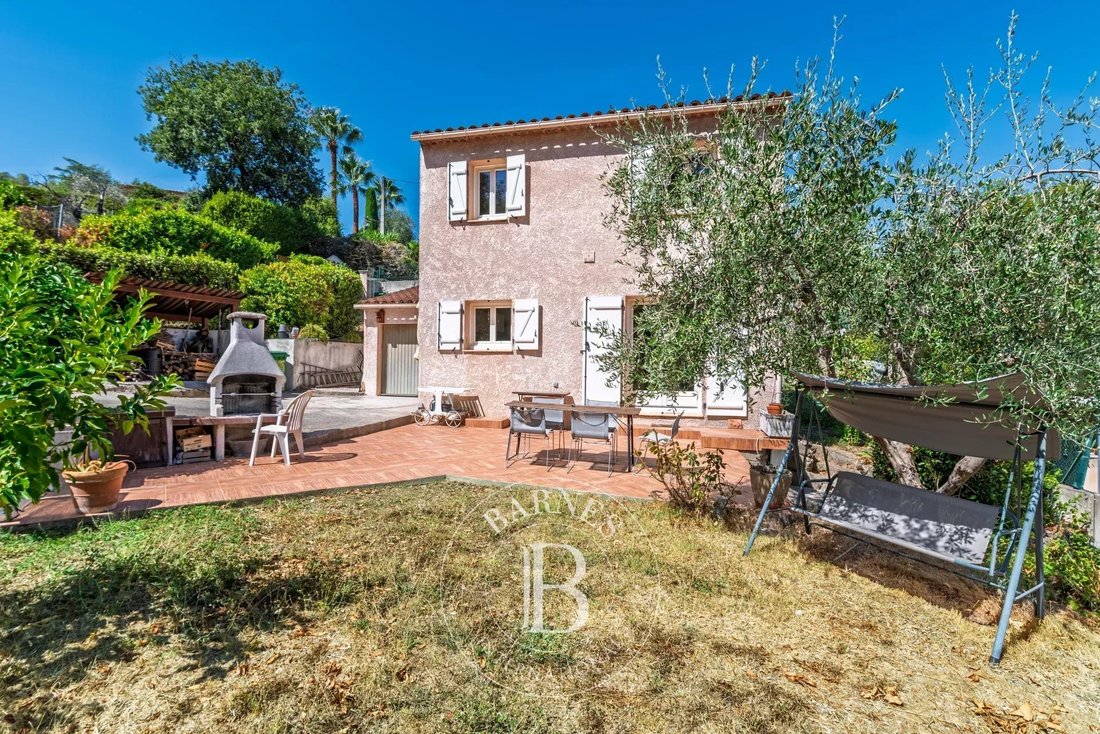 Casa a Valle Verde-Issarts-Vignasses, Biot, Francia 1 - 18733482