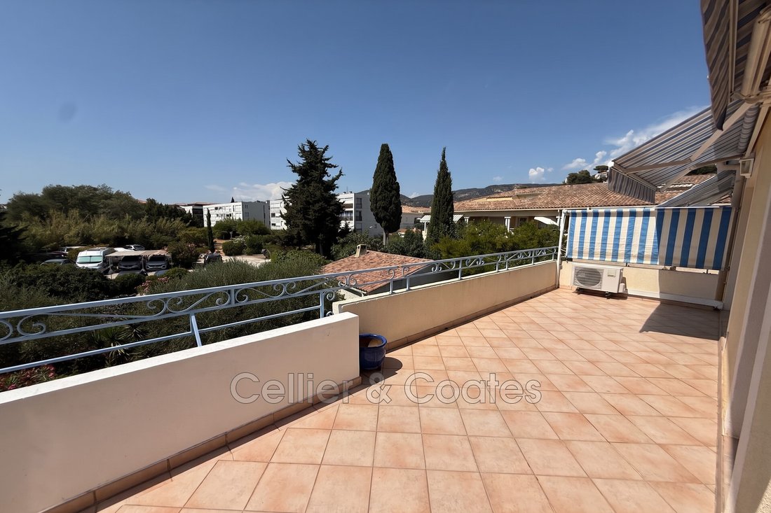 Apartment in Le Lavandou, Provence-Alpes-Côte d'Azur, France 3 - 18733207