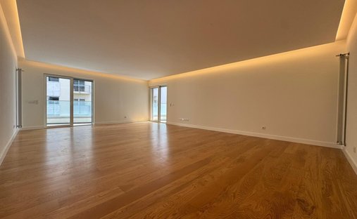 Apartment in Alges, Linda-a-Velha e Cruz Quebrada-Dafundo, Lisbon, Portugal 1