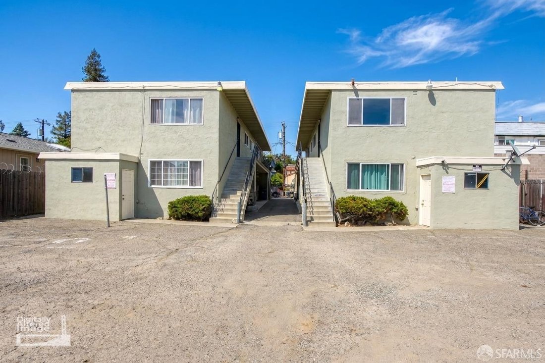 Oakland, California, United States 3 - 18735123