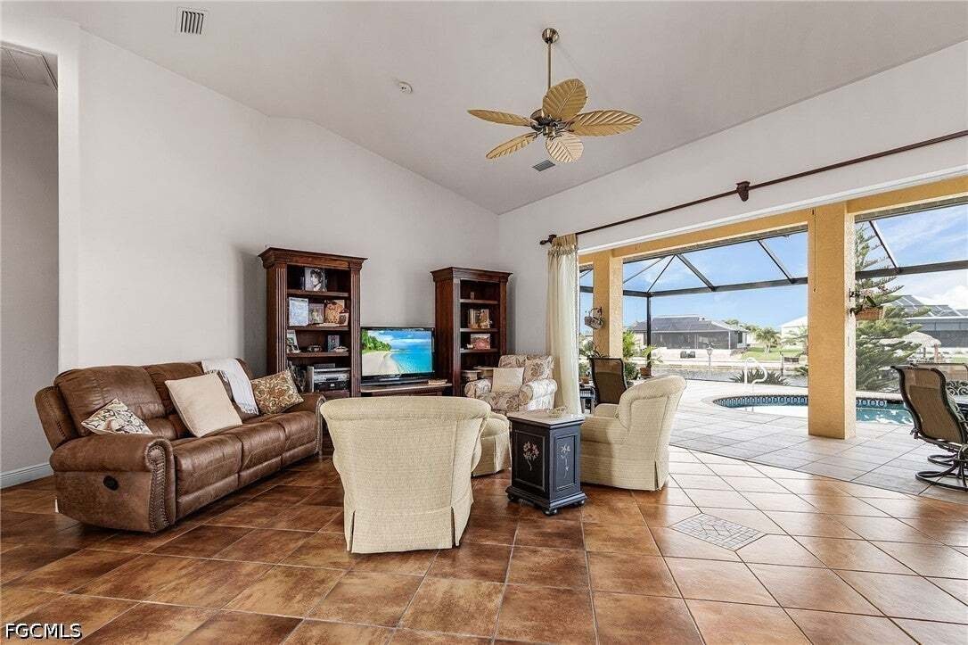 House in Cape Coral, Florida, United States 5 - 18735903