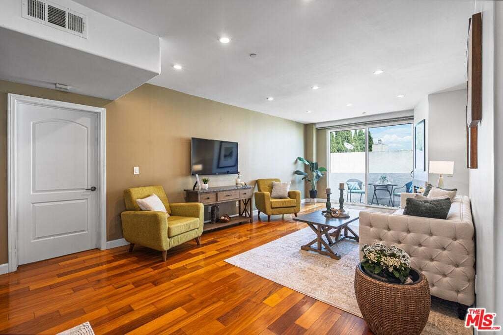 Condominio en Los Ángeles, California, Estados Unidos 3 - 18735977