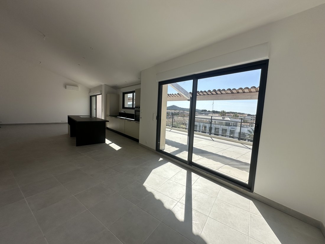 Appartamento a La Londe-les-Maures, Provenza-Alpi-Costa Azzurra, Francia 5 - 18733666