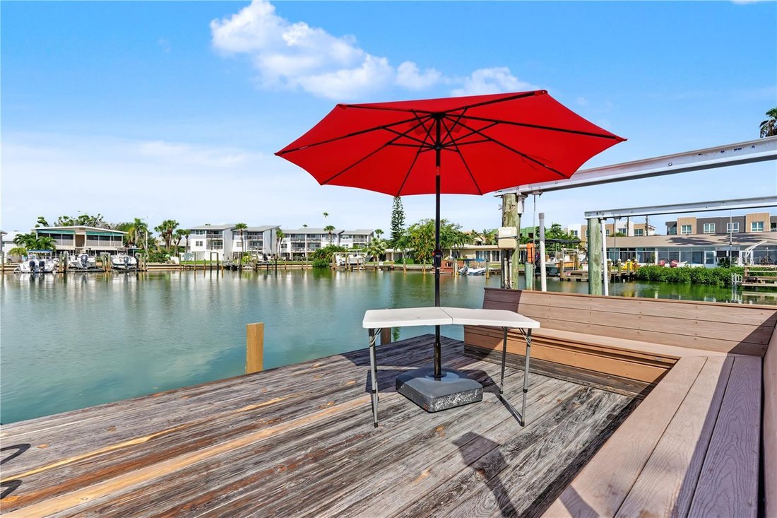 Casa a St. Pete Beach, Florida, Stati Uniti 5 - 18735129