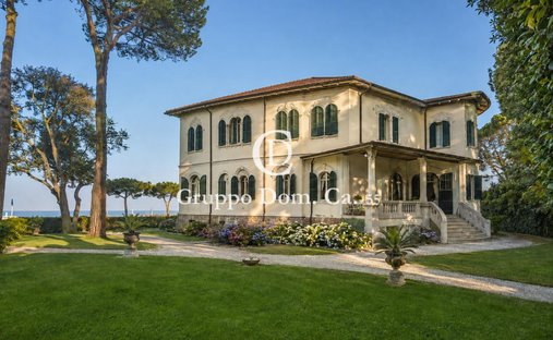 Villa in Roma Imperiale, Forte dei Marmi, Tuscany 1