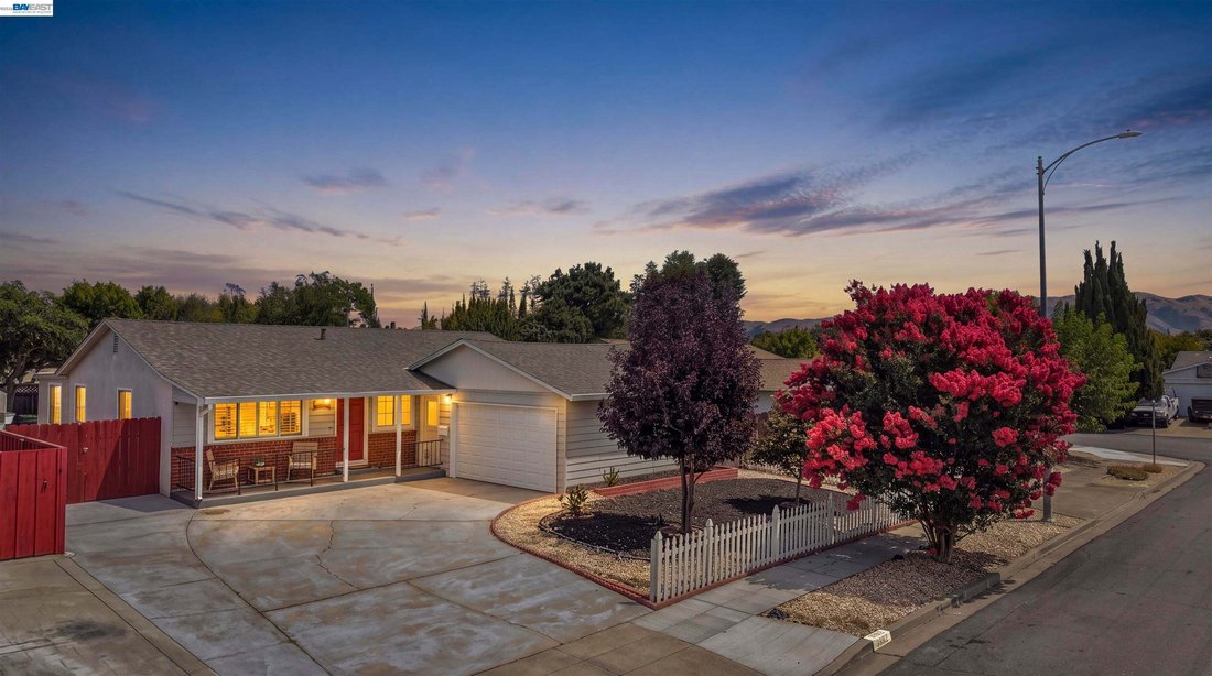 Casa a Newark, California, Stati Uniti 2 - 18734893