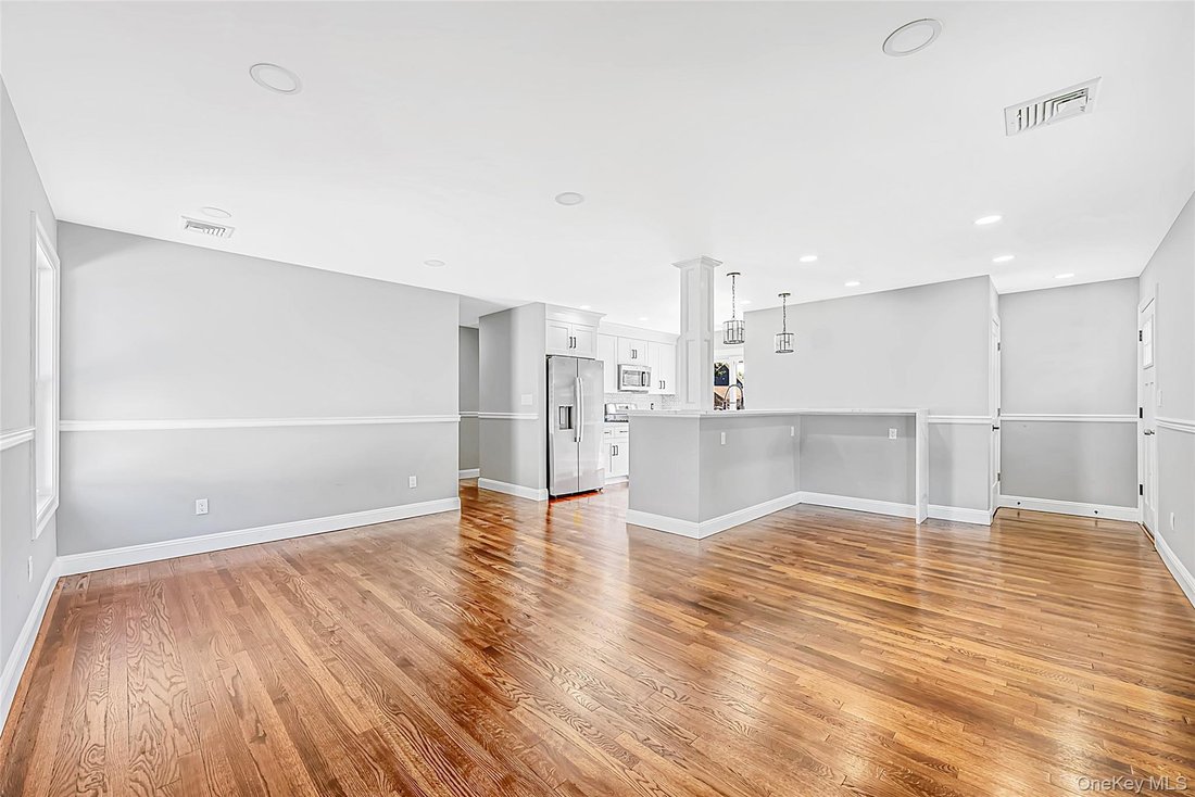 Casa en Copiague, Nueva York, Estados Unidos 4 - 18739320