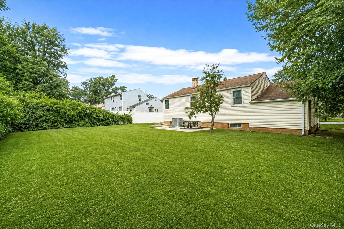 Casa a Brentwood, New York, Stati Uniti 4 - 18739343