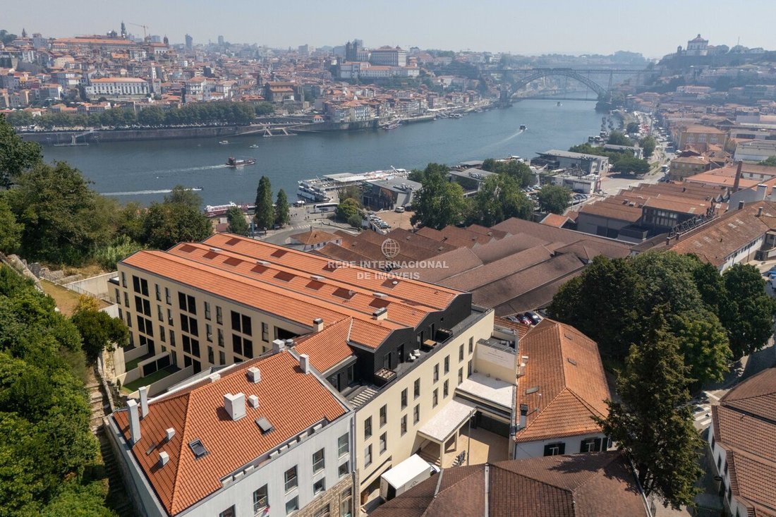 Appartamento a Santa Marinha e Sao Pedro da Afurada, Oporto, Portogallo 1 - 18739538